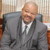 Mandla Makhanya